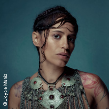 Joyce Muniz