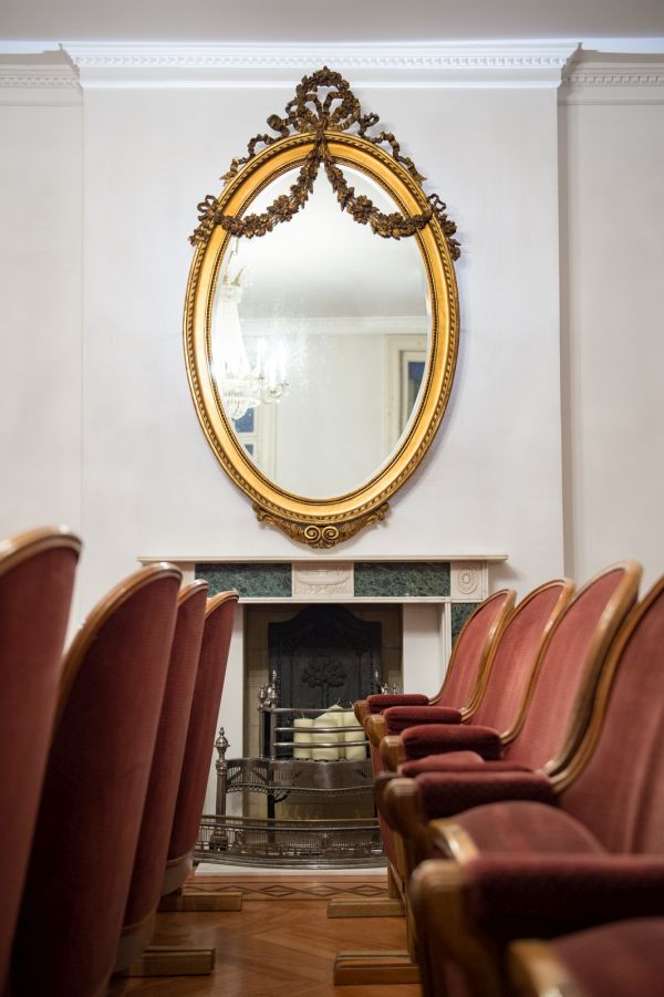 Theater im Salon