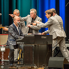 Andy Lee Lang & The Spirit