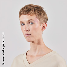 Sonja Pikart - Halb Mensch