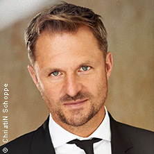 Philipp Hochmair & d. Elektrohand Gottes